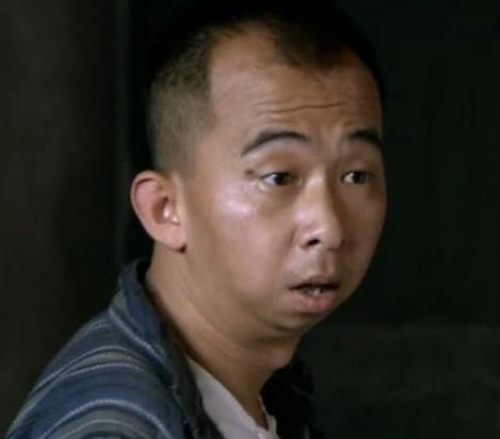 40歲醜男巨興茂的“清醒”，撕開了多少明星的遮羞布