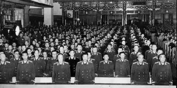 1955年授銜結束，臺下還站著1人，周總理問其原由：未唸到我名字