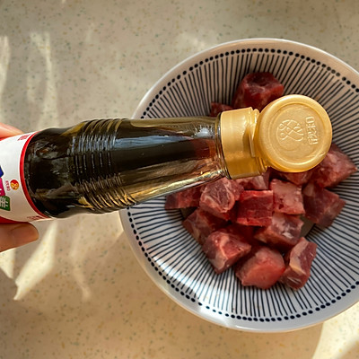 十分鐘快手菜黑椒口蘑牛肉粒，比外賣強