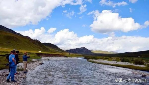 黃河上游第一大支流洮河，奔湧而下注入黃河，景象有多震撼