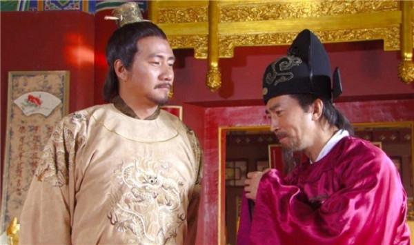 朱元璋批奏摺到深夜，一宮女端來碗熱粥，朱元璋：粥留下，人斬了