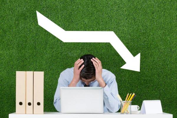 房價降了，剛需卻不敢買，賣房的房東反而暗暗地笑了