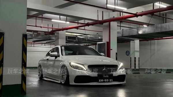 把女朋友的賓士C Coupe拿來玩改裝 給她一次讓別人羨慕的機會