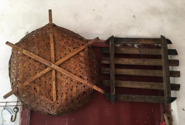 80年代農村必備的10種老物件，你家還有幾種在用，能否說出名字