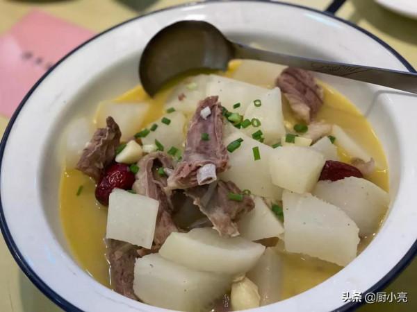 2022年夜飯16道硬菜來了，8涼8熱，雞鴨魚肉樣樣齊全，好吃又有面