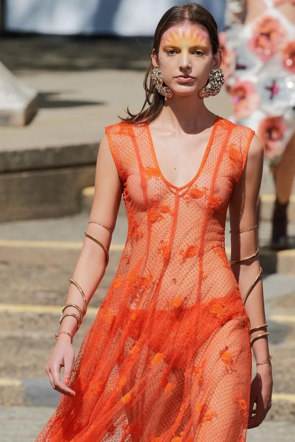 RR · TRENDS|時裝週看珠寶:流行密碼正當時 RR · TRENDS|時裝週看珠寶:流行密碼正當時