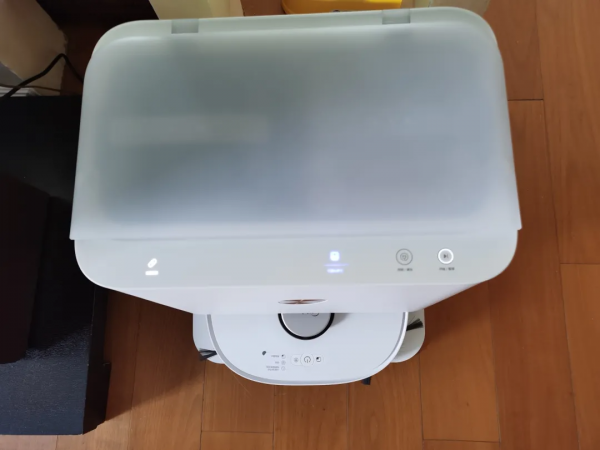 用上了新潮的高科技，這個掃地機還真省心