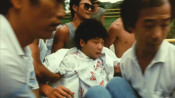 動作演員有多敢玩兒命？元彪3樓上演空中側翻，元華任由老鼠攀爬