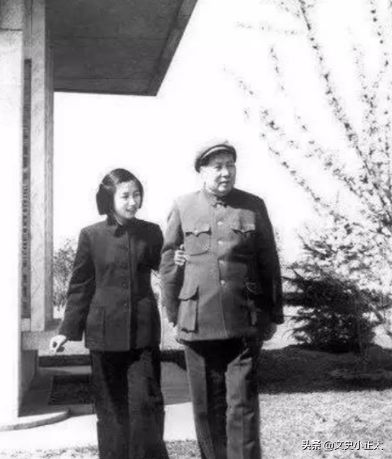 李訥排隊瞻仰毛主席，工作人員一眼認出，李訥：我只是來看看爸爸