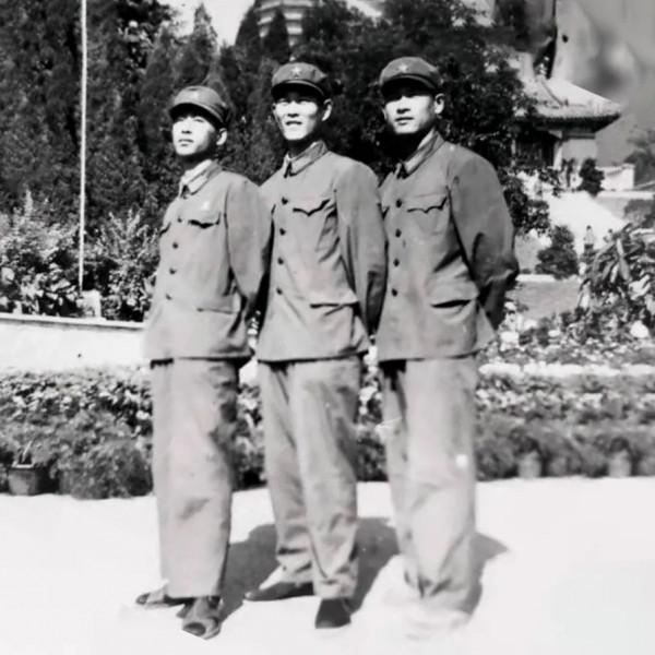 軍旅往事聊&OpenCurlyDoubleQuote;洗澡&rdquo;