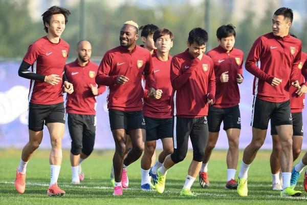 晚上18點！權威媒體爆猛料，2隊下賽季或將解散，恆大隊情況樂觀