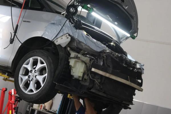 「情懷玩車」翻新一輛2008年的&OpenCurlyDoubleQuote;豐田子彈頭&rdquo;，經典老車再復活