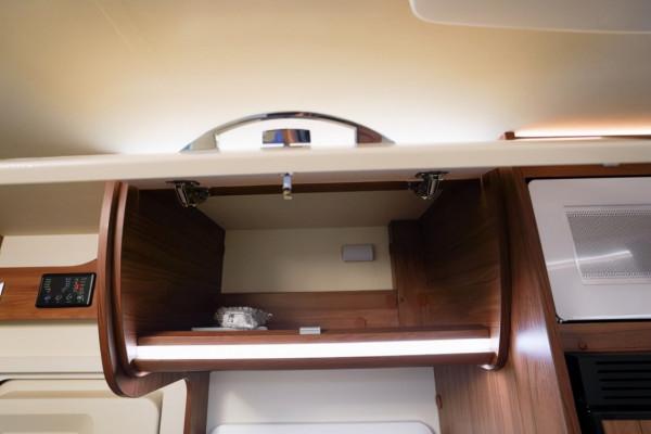 妥妥的進口車，多種佈局風格隨意發揮，朗宸T60環形沙發版房車