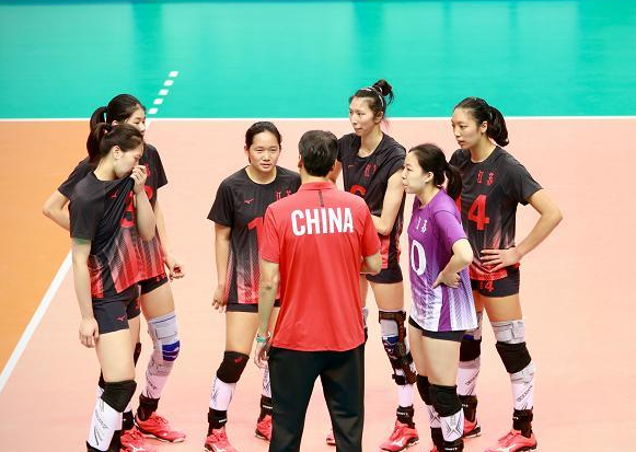 福建小丁霞+江蘇五虎將=未來陣容！女排新帥用新人，巴黎奧運有戲