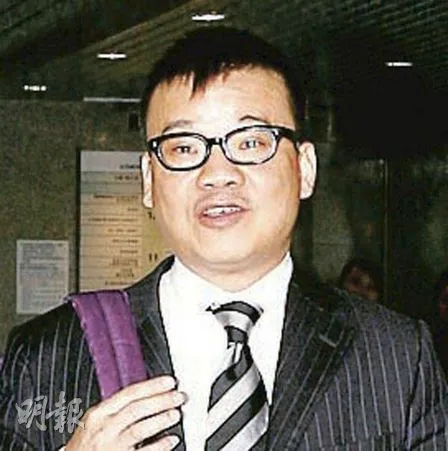 香港這群假毛,現在開始繡紅旗了? 香港這群假毛,現在開始繡紅旗了?