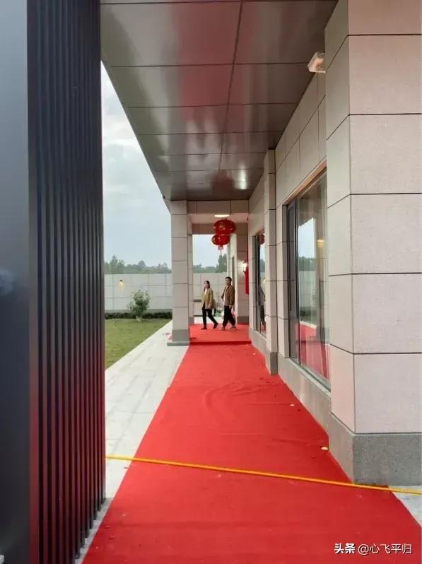 二伯家的超美自建房