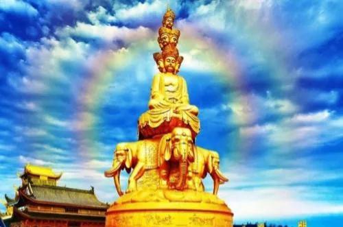 大美峨眉山 雲霧繚繞 仙氣飄飄