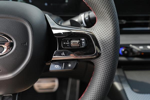 傳祺轎車總算成功了，10萬級效能家轎的不二之選，實拍傳祺影豹