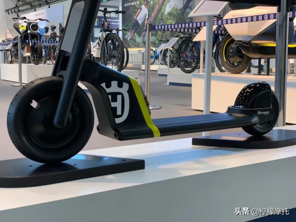 胡斯瓦納的電動車,好看 胡斯瓦納的電動車,好看