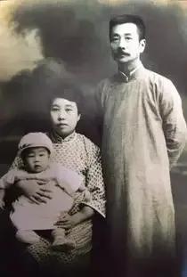 讀魯迅先生大作《導師》