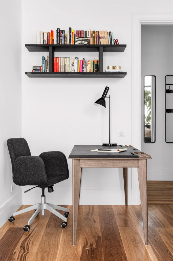 80平方兩居室裝修案例,黑白配+金屬點綴,簡約高階 80平方兩居室裝修案例,黑白配+金屬點綴,簡約高階