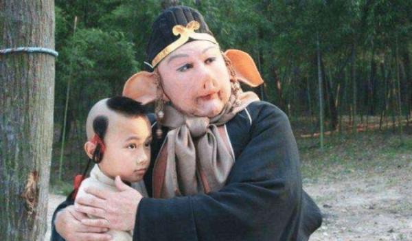 豬八戒現已73歲,與“嫦娥”恩愛多年,如今兒子也事業有成 豬八戒現已73歲,與“嫦娥”恩愛多年,如今兒子也事業有成