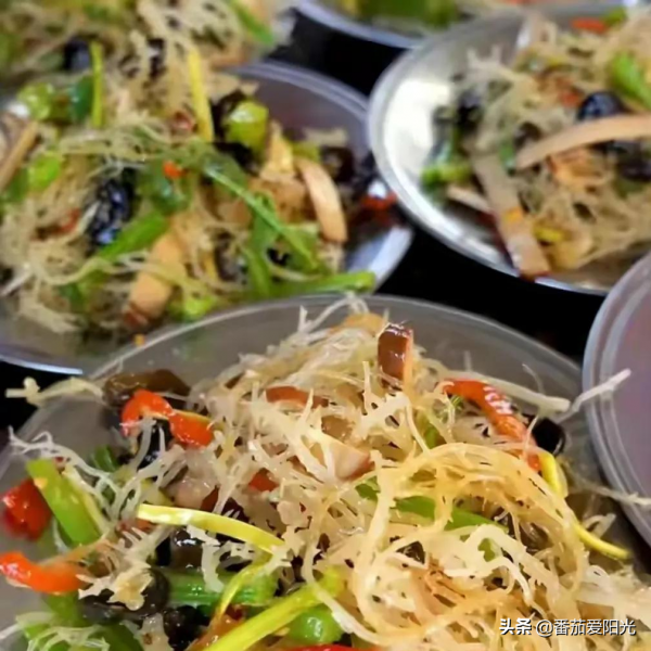 山東鄉村除夕夜，“大戶人家”的十樣下酒小冷盤，你吃過幾樣？