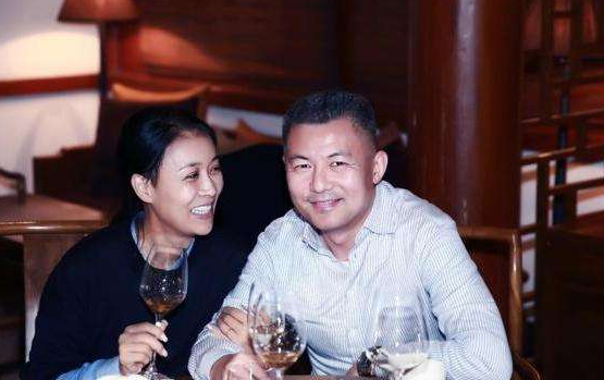 那英兒子高興：被父親拋棄留下陰影，母親再婚後繼父治癒他的半生