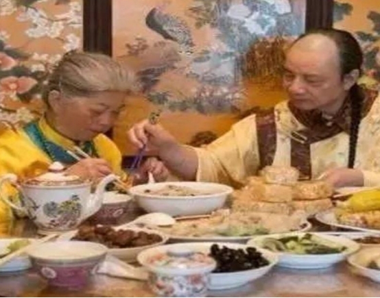 多爾袞十世孫,為保皇室血脈純正不娶漢女,向國家索要故宮遺產 多爾袞十世孫,為保皇室血脈純正不娶漢女,向國家索要故宮遺產