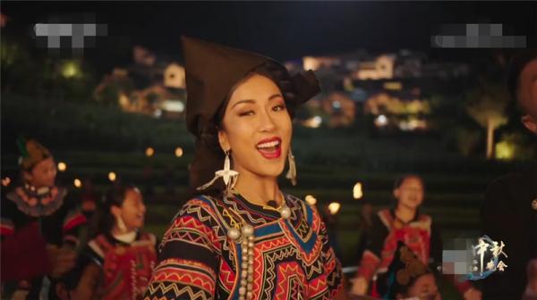 央視中秋晚會“王炸”:央視boys合唱,劉詩詩古裝,周深“奔月” 央視中秋晚會“王炸”:央視boys合唱,劉詩詩古裝,周深“奔月”