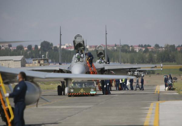 200架對120架,中國殲-16戰鬥機和俄羅斯蘇-34戰鬥機整體效能對比 200架對120架,中國殲-16戰鬥機和俄羅斯蘇-34戰鬥機整體效能對比