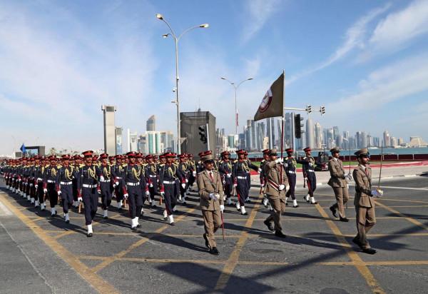 卡達舉行國慶閱兵式