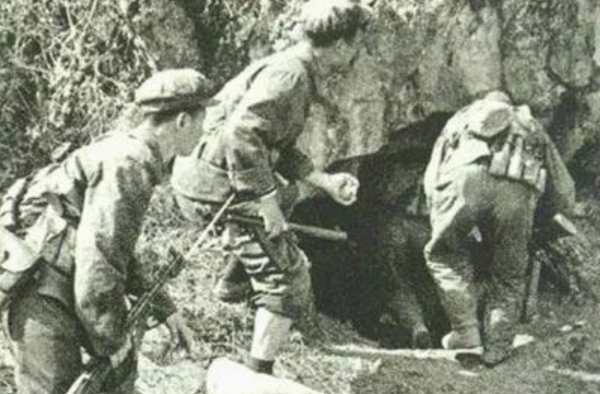 1979年對越反擊戰，有10位首長的兒子在越南犧牲，他們分別是誰？