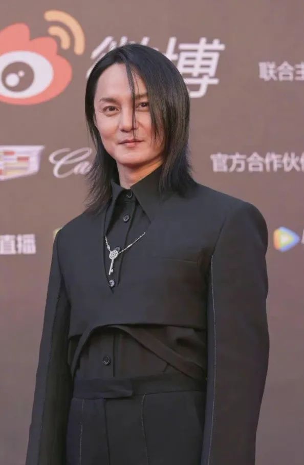 有效減肥VS無效減肥：肖戰瘦下來顏值逆天，羅雲熙卻瘦脫了相