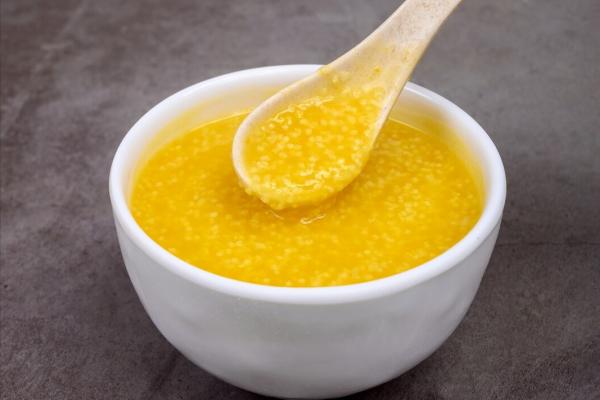 煮小米粥,不要直接加水煮,要想米粥香濃米油厚,就得牢記2竅門 煮小米粥,不要直接加水煮,要想米粥香濃米油厚,就得牢記2竅門