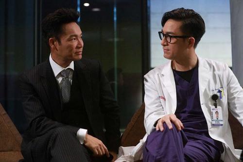 從視帝之爭看TVB興衰史，盤點1997年-2021年視帝，差距就出來了