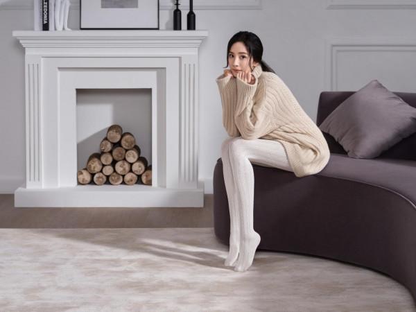 CALZEDONIA推出含羊絨系列連褲襪，與代言人楊冪一起溫暖秋冬