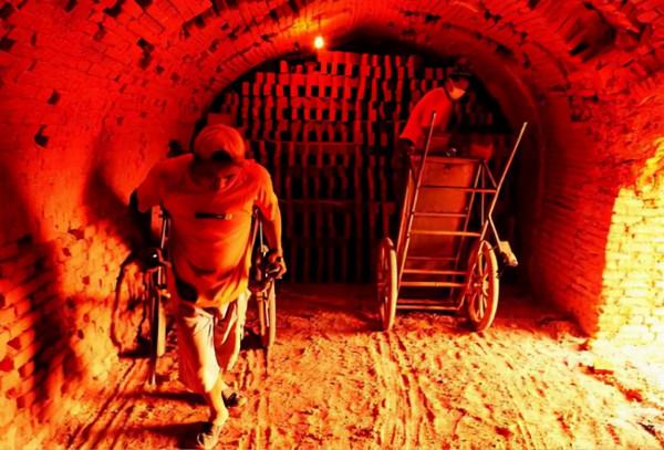 國家為什麼要禁止使用紅磚建房？存在什麼危害？未來該用什麼蓋房