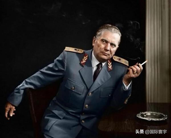 與北約仇深似海，塞爾維亞卻申請加入歐盟，為何最終還是擁抱中俄