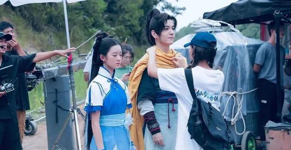 新版《仙劍》主演路透，服化道偏唐風，黃楊鈿甜還演了部短劇版