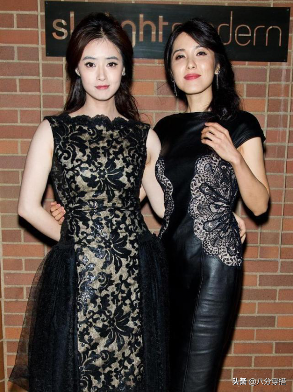 蔣欣瘦下來簡直太美了！穿黑裙配披風出鏡，同框曾黎都不輸