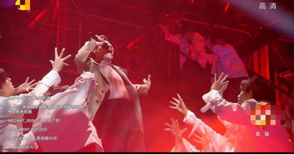 芒果臺雙11晚會:言承旭大驚喜,周筆暢像菠蘿精,龔琳娜賣力瞪眼 芒果臺雙11晚會:言承旭大驚喜,周筆暢像菠蘿精,龔琳娜賣力瞪眼