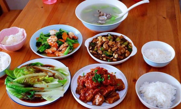 河南兒媳婦來做客，我給做了這4道特色菜，兒媳婦直誇我手藝好