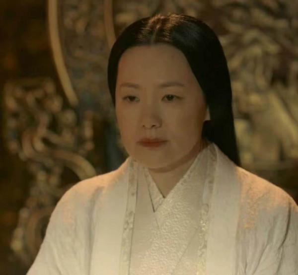 40+女星魅力足！對少女感不屑一顧，不僅有演技還有擋不住的風情