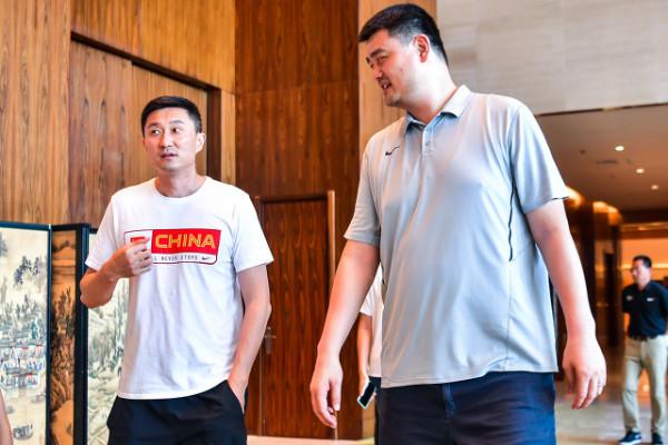 球迷眼中杜鋒4大錯誤，直言杜鋒不配當中國男籃教練，杜鋒錯了嗎