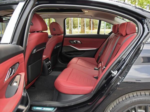 寶馬3系新老款配置差異對比，家用首推325i M運動套裝