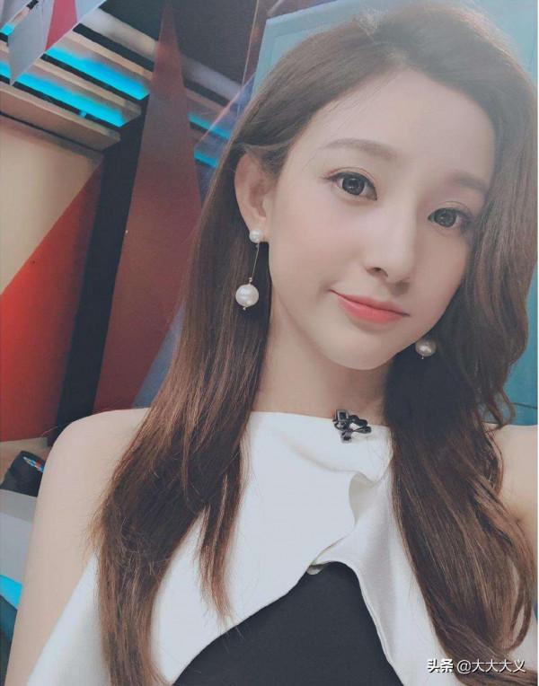 馬舒凡這次該火了吧？榮登央視春晚 盡展才貌風華 這樣的姐姐喜歡嗎