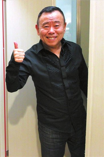 那些撞臉的演員或名人,有人父親名字相同,有人連發際線都一樣 那些撞臉的演員或名人,有人父親名字相同,有人連發際線都一樣