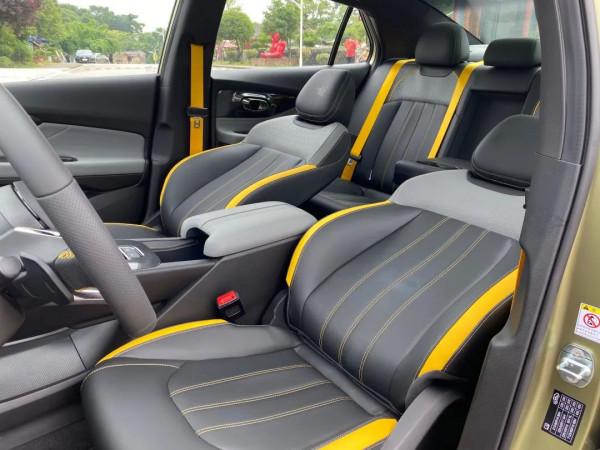 賽道試駕傳祺影豹:十萬搞定,大喊思域是誰? 賽道試駕傳祺影豹:十萬搞定,大喊思域是誰?