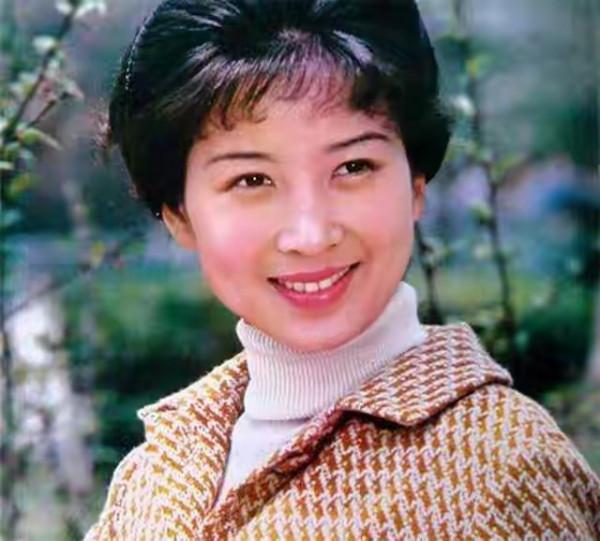 80年代當紅女星吳海燕，人稱“上影一枝花”，如今過得怎麼樣了？